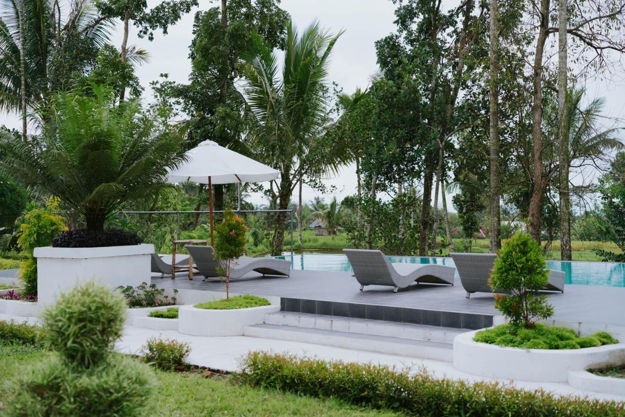Nirvana Hotel Resort Tetebatu Luaran gambar