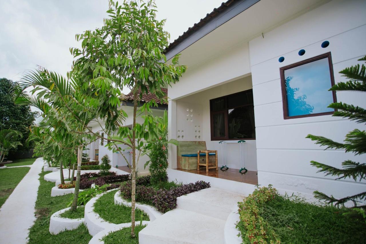 Nirvana Hotel Resort Tetebatu Luaran gambar