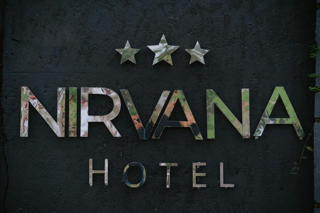 Nirvana Hotel Resort Tetebatu Luaran gambar
