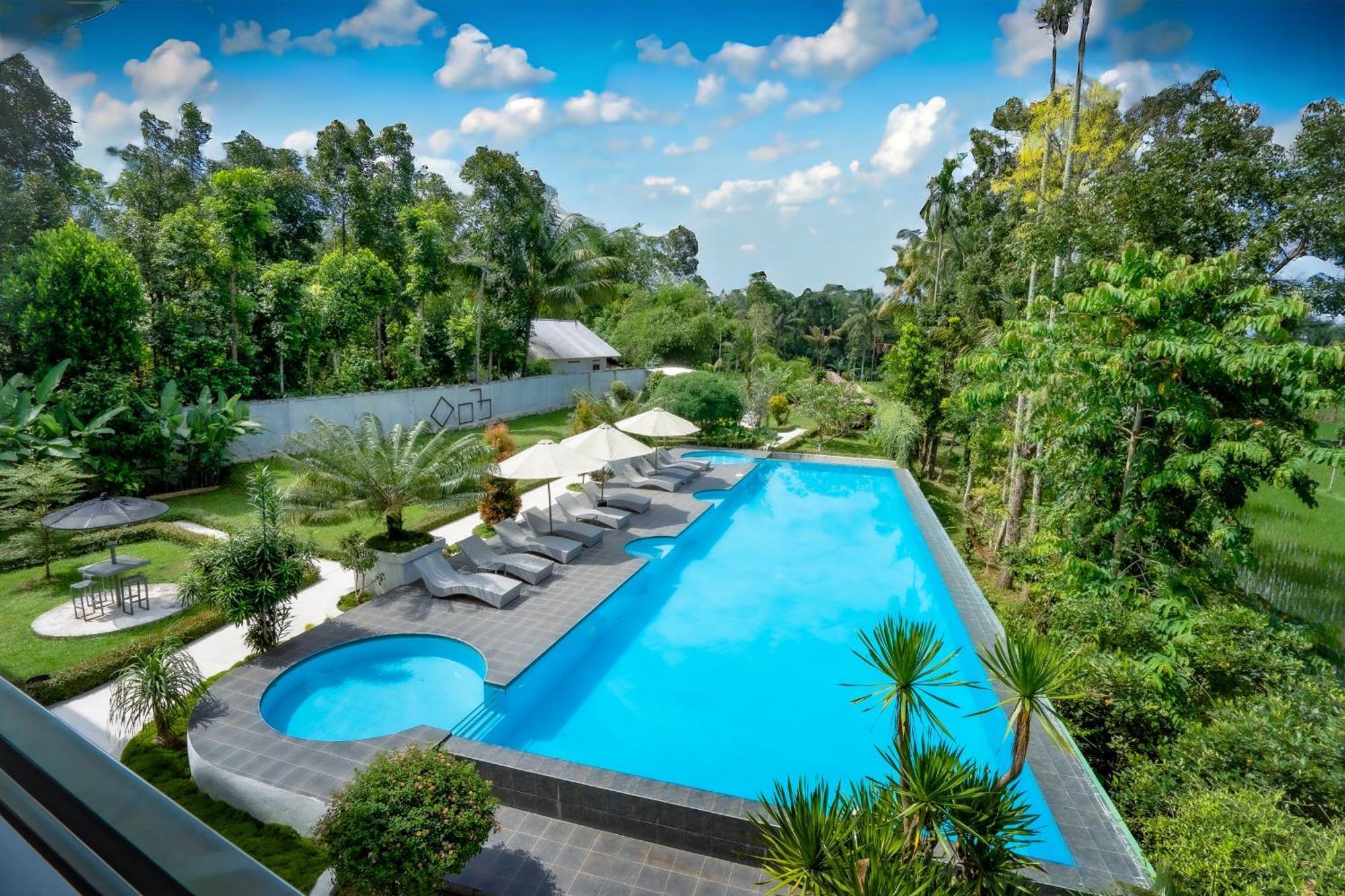 Nirvana Hotel Resort Tetebatu Luaran gambar