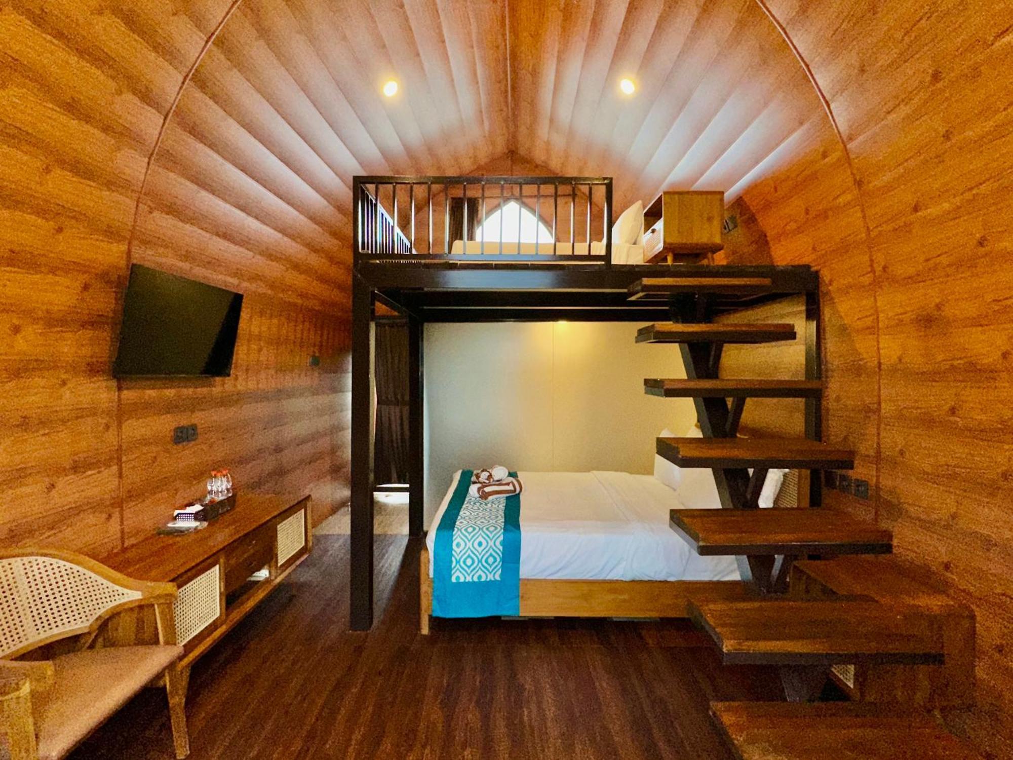 Nirvana Hotel Resort Tetebatu Luaran gambar